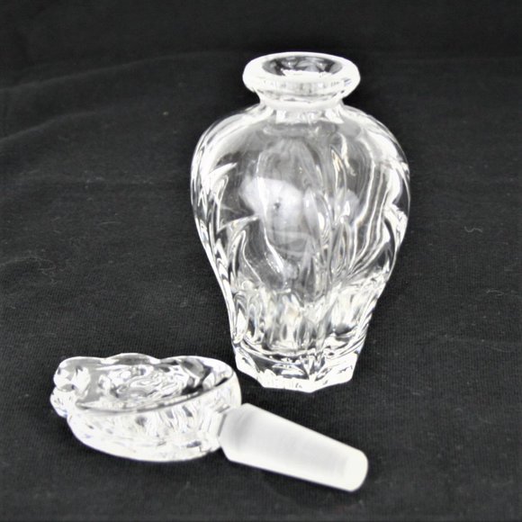 Vintage 50's Glass Perfume Decanter with Floral Stopper - Picture 3 of 4